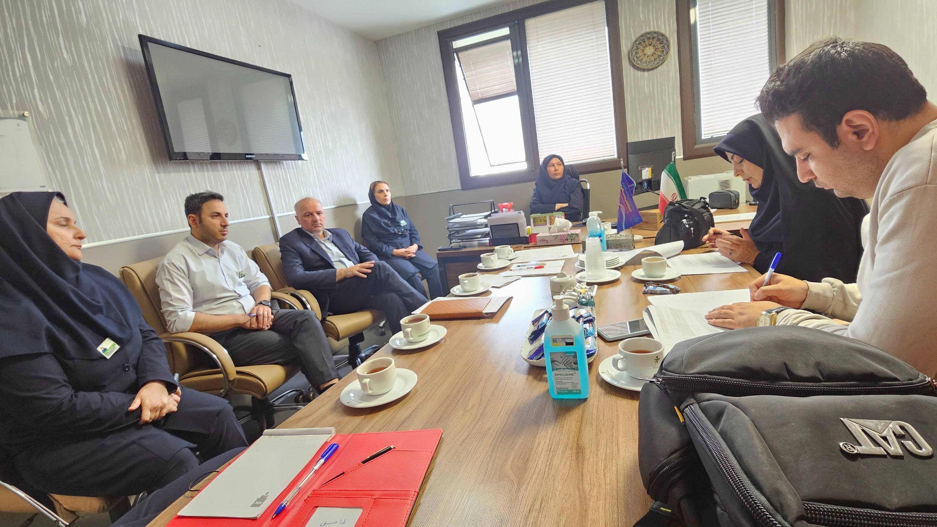  تأیید آمادگی نسبی بیمارستان محب کوثر در شرایط بحران و دفاعی توسط بازرسان وزارت بهداشت